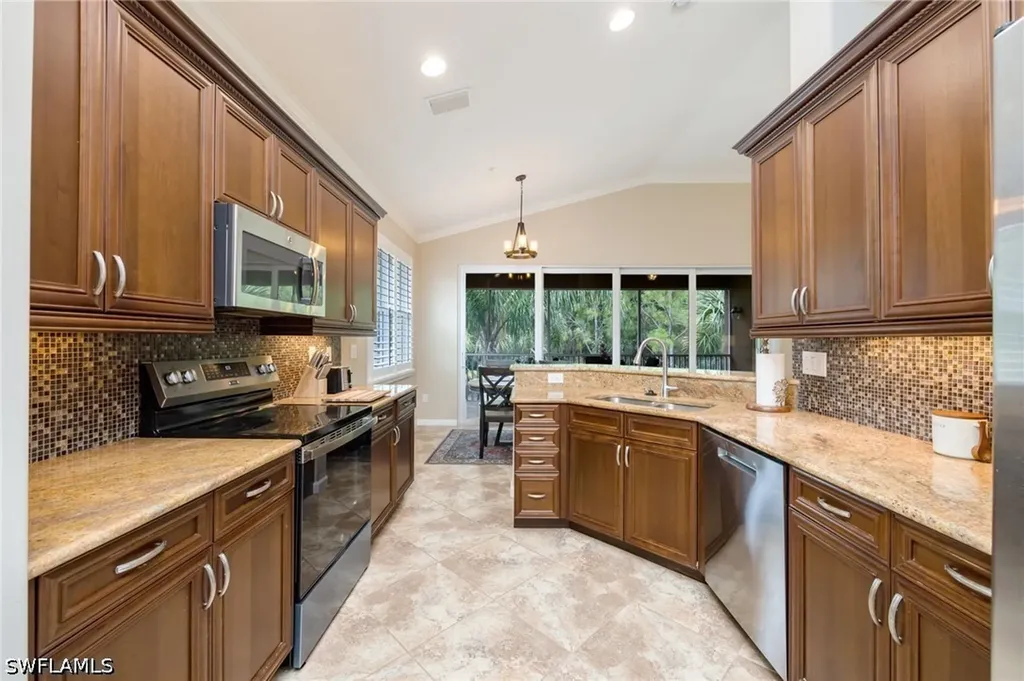 6657 Alden Woods Circle Naples FL 34113