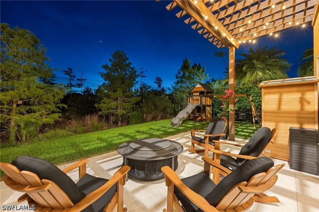 2954 Cinnamon Bay Circle Naples FL 34119