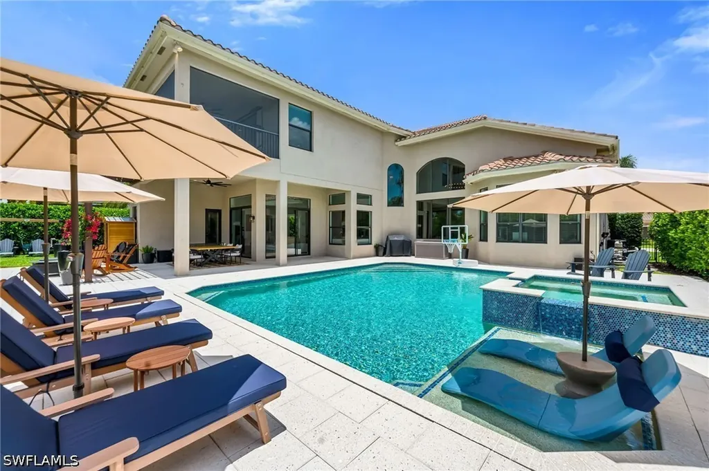 2954 Cinnamon Bay Circle Naples FL 34119