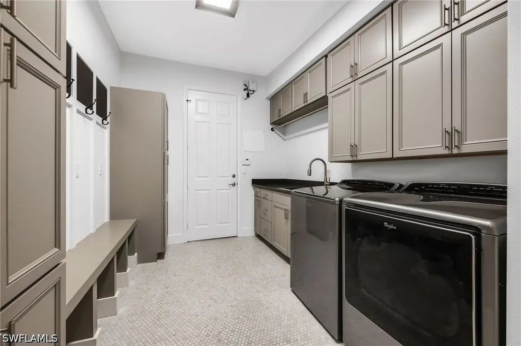 2954 Cinnamon Bay Circle Naples FL 34119