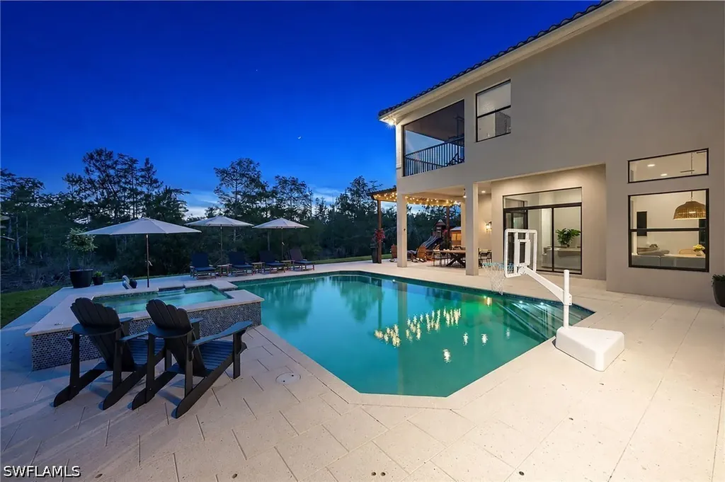 2954 Cinnamon Bay Circle Naples FL 34119