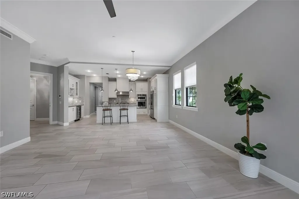 16374 Viansa Way Naples FL 34110