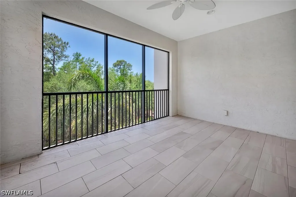 16374 Viansa Way Naples FL 34110