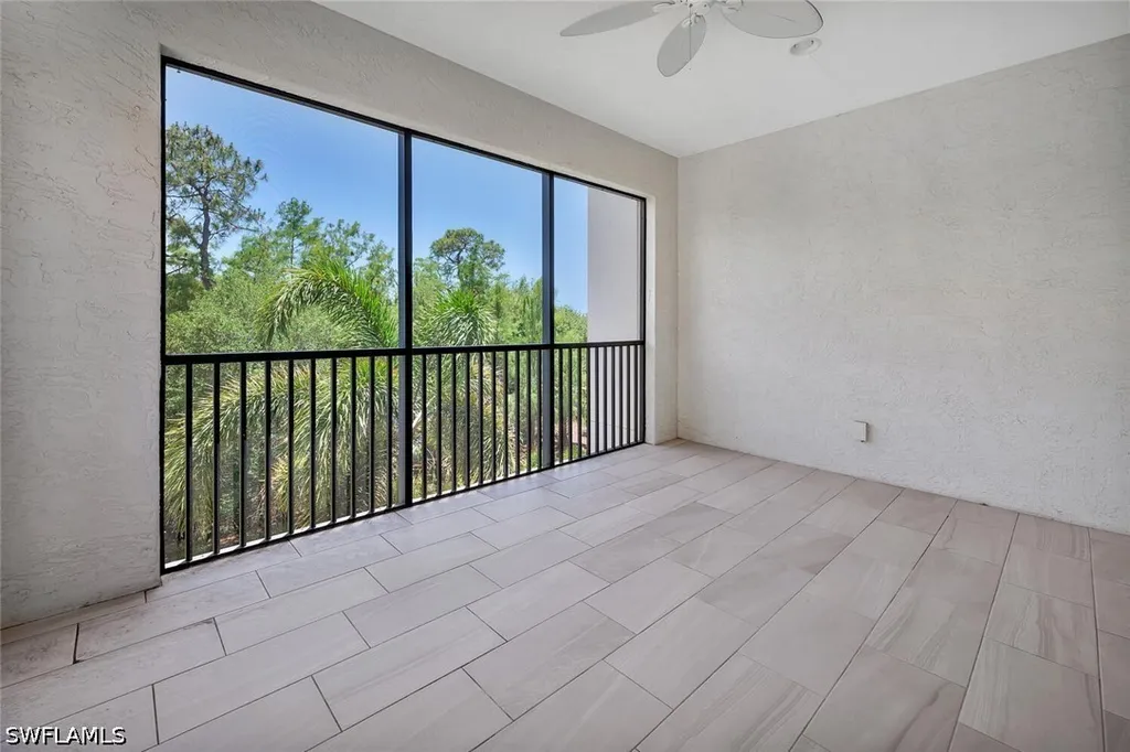 16374 Viansa Way Naples FL 34110