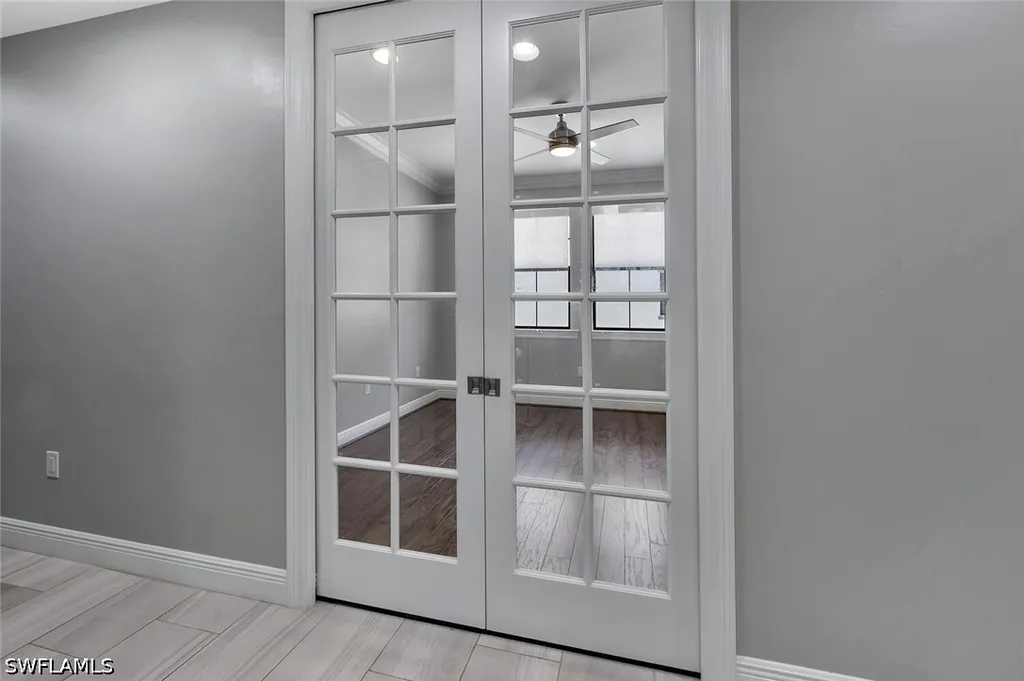 16374 Viansa Way Naples FL 34110