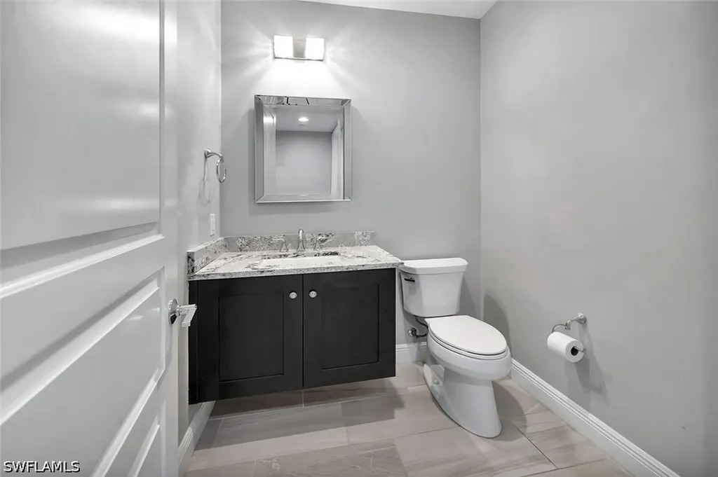16374 Viansa Way Naples FL 34110