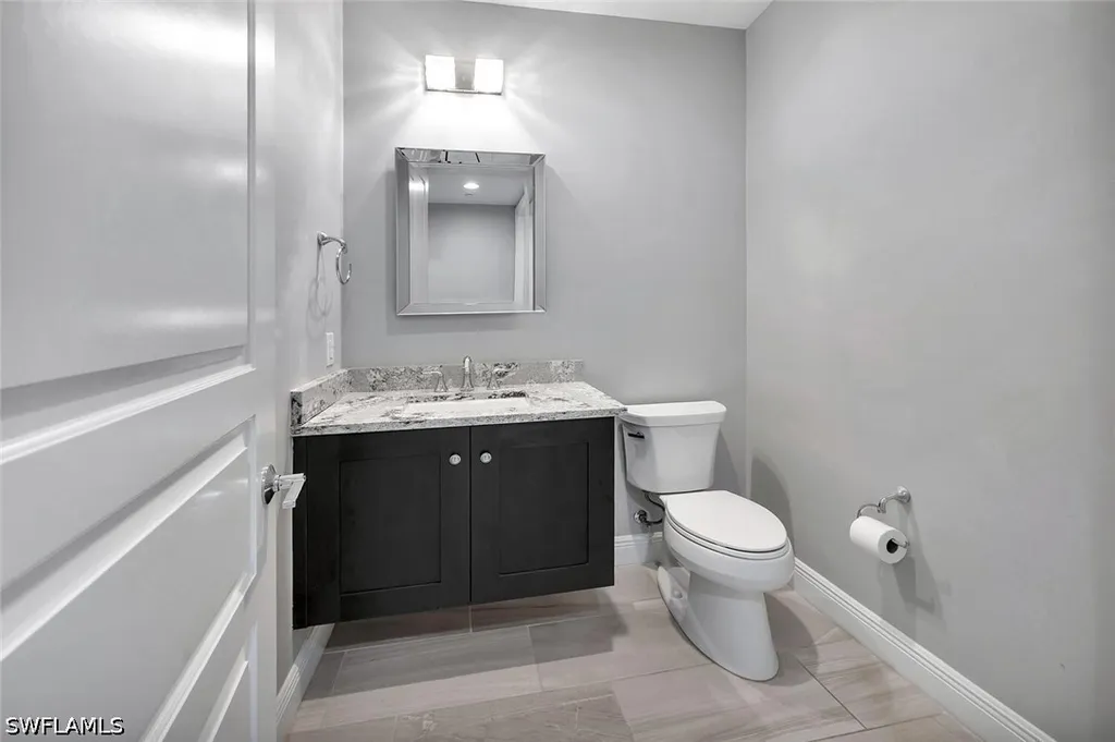 16374 Viansa Way Naples FL 34110