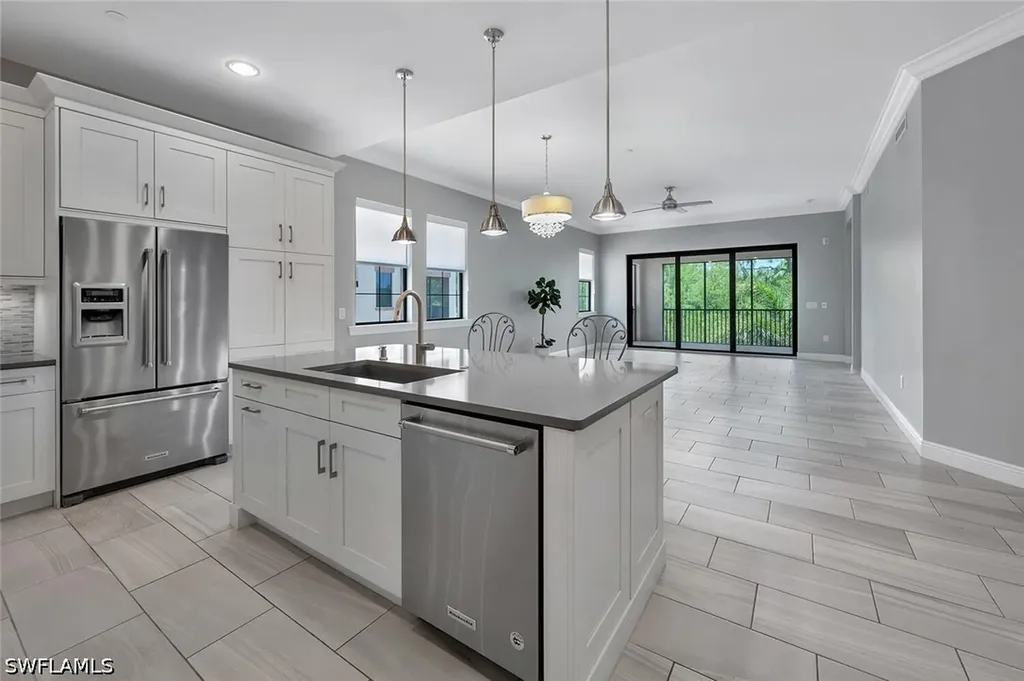 16374 Viansa Way Naples FL 34110