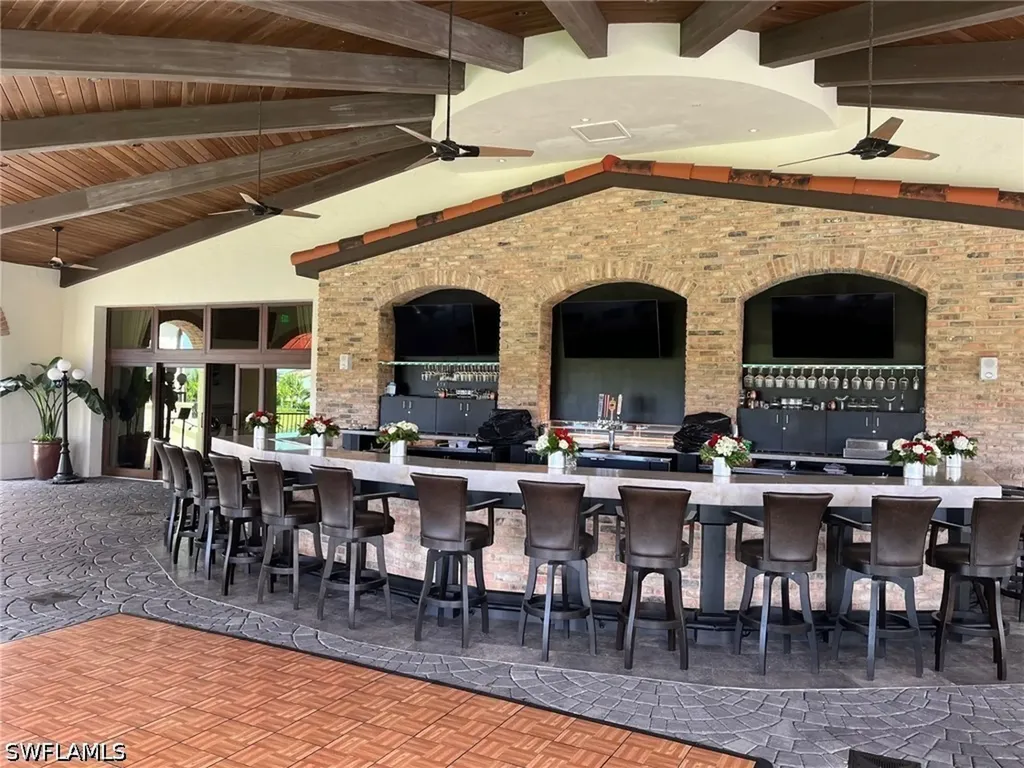 16374 Viansa Way Naples FL 34110