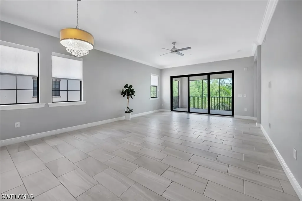 16374 Viansa Way Naples FL 34110