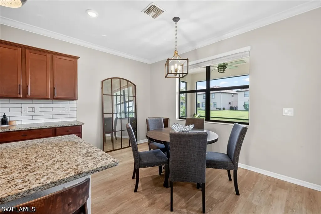 9452 Foxglove Lane Naples FL 34120