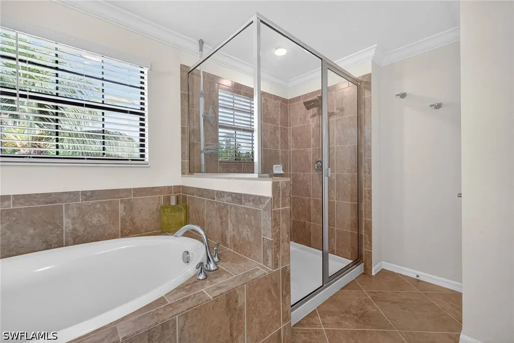 9452 Foxglove Lane Naples FL 34120