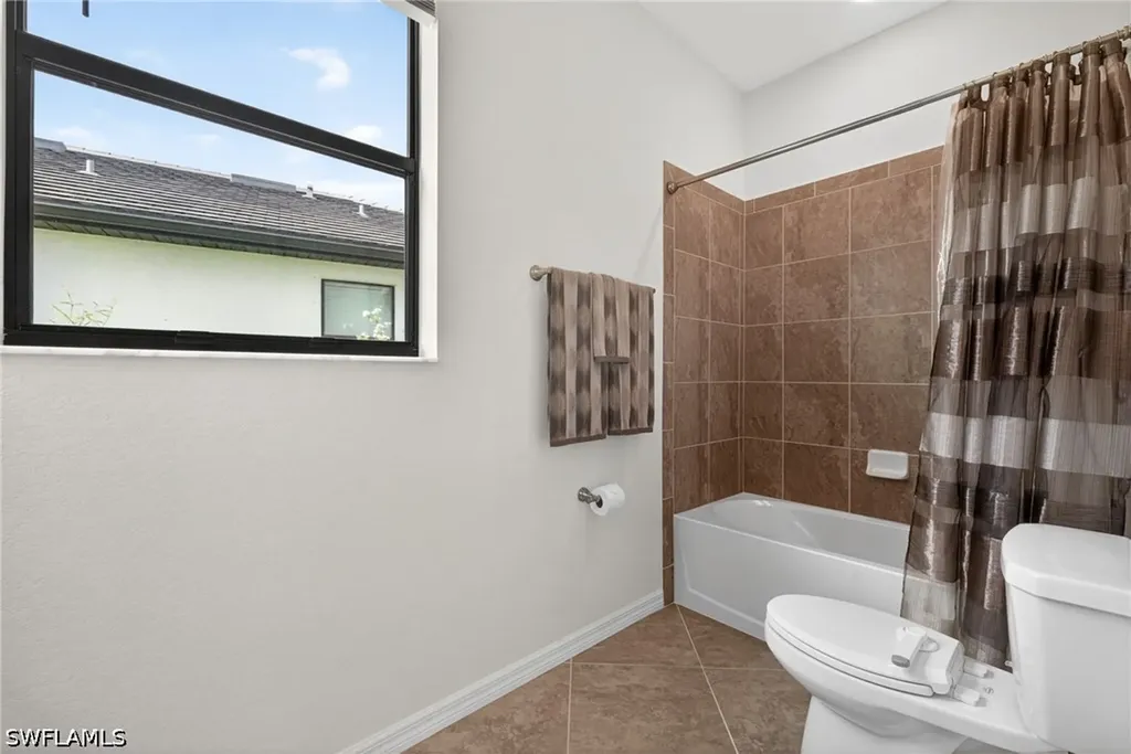 9452 Foxglove Lane Naples FL 34120