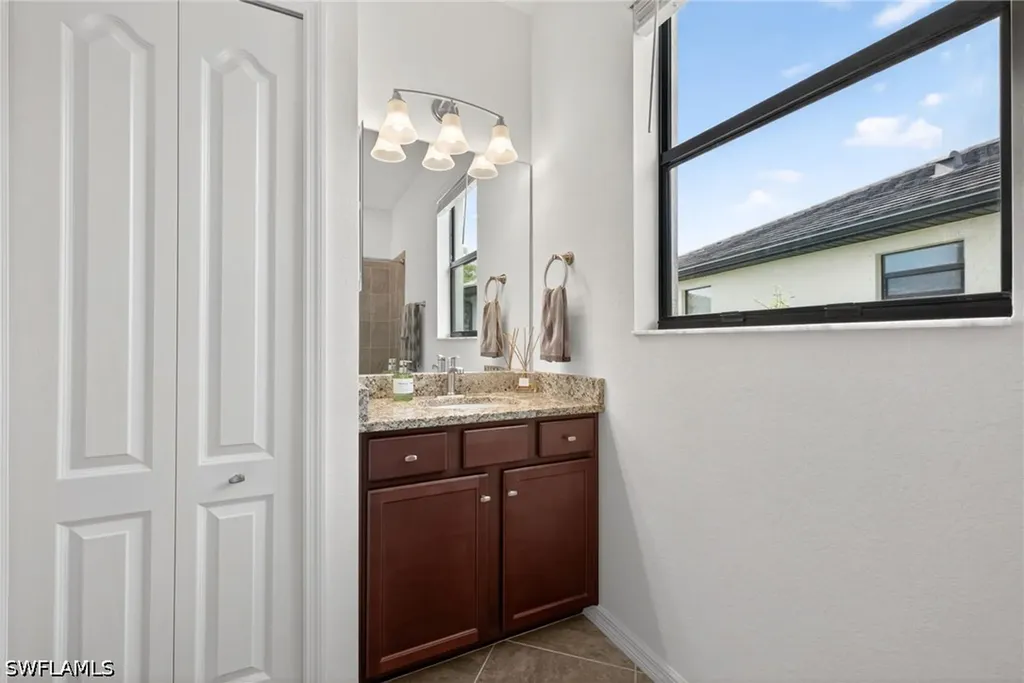 9452 Foxglove Lane Naples FL 34120