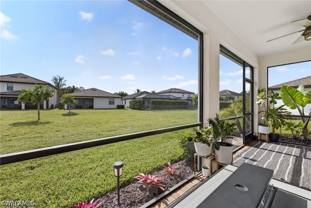 9452 Foxglove Lane Naples FL 34120