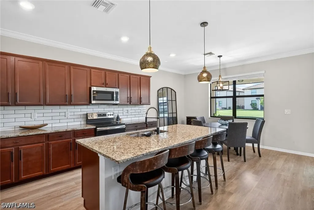 9452 Foxglove Lane Naples FL 34120