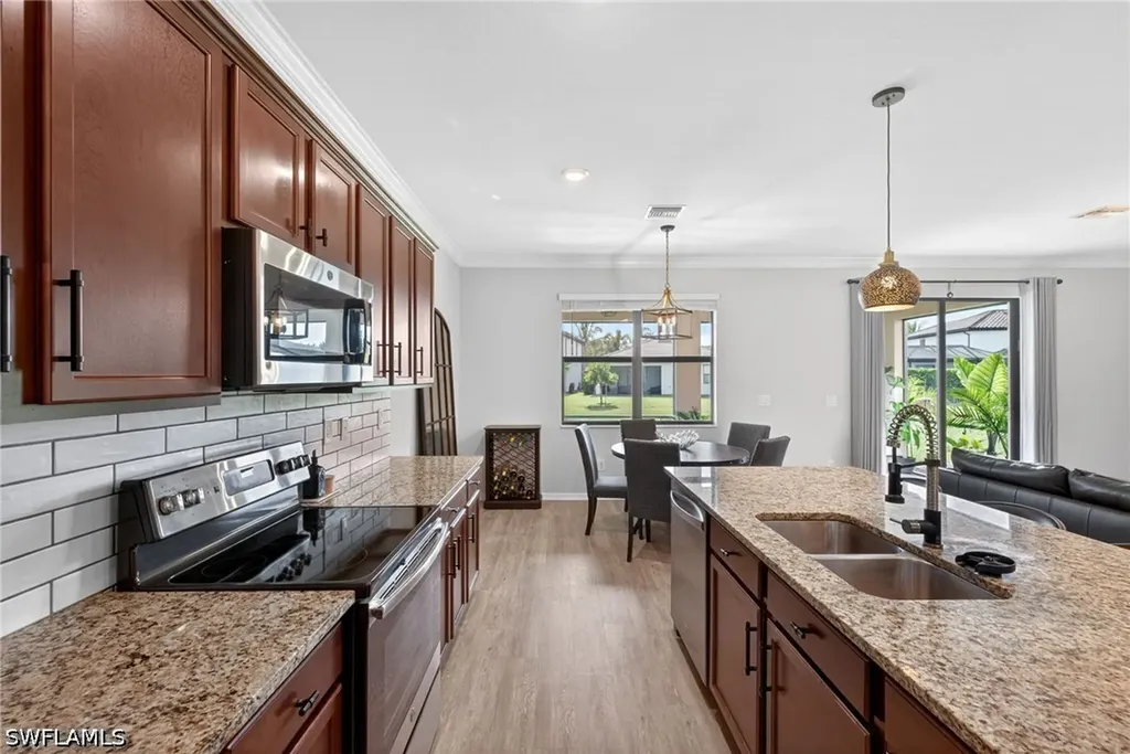 9452 Foxglove Lane Naples FL 34120