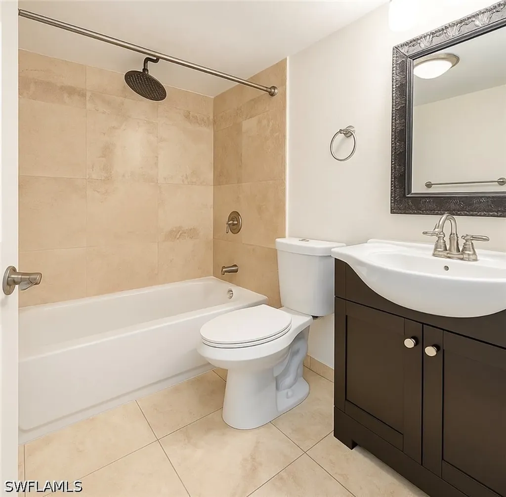 1400 Pompei Lane Naples FL 34103