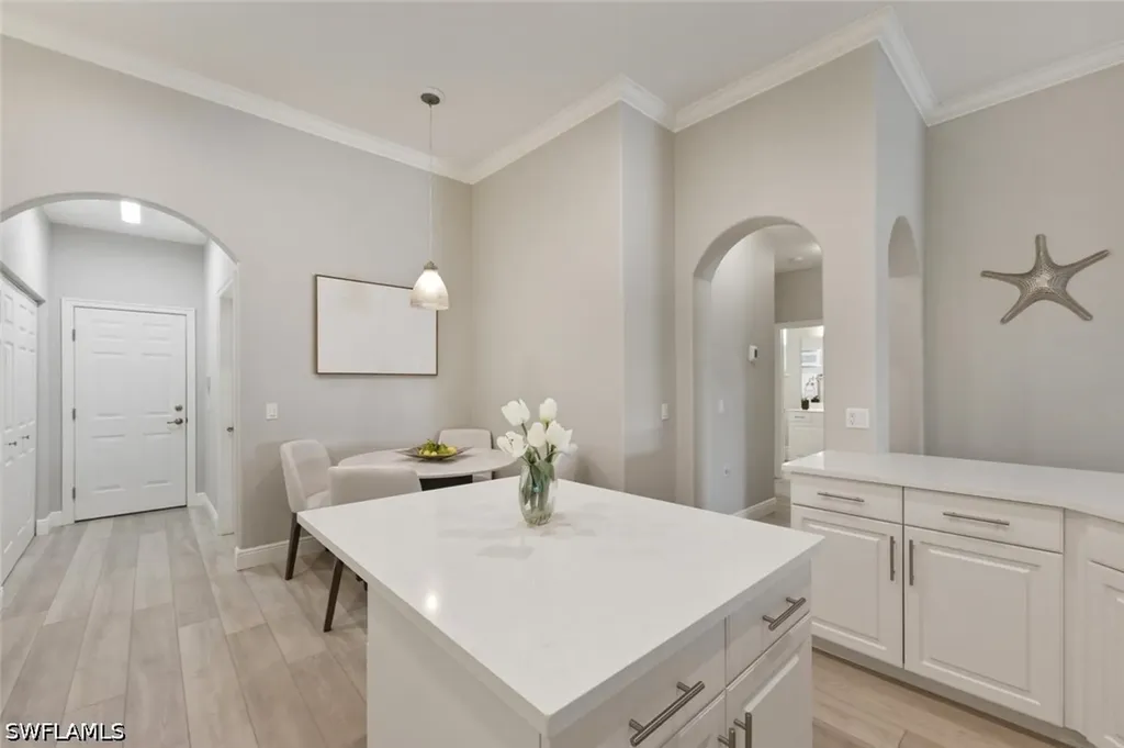1641 Tarpon Bay Drive S Naples FL 34119