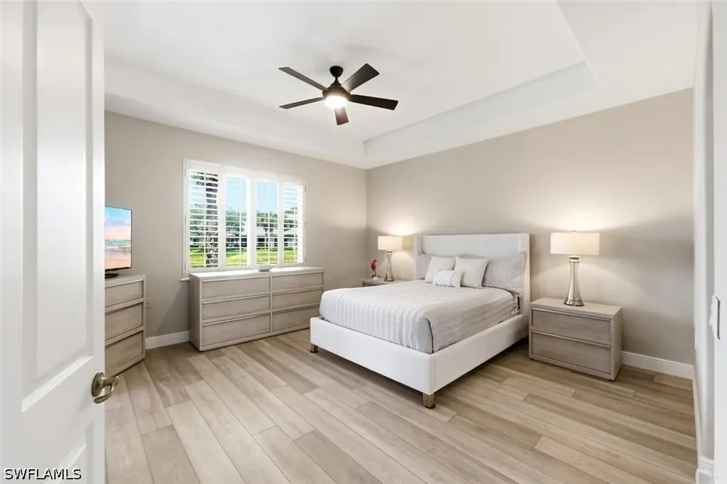1641 Tarpon Bay Drive S Naples FL 34119
