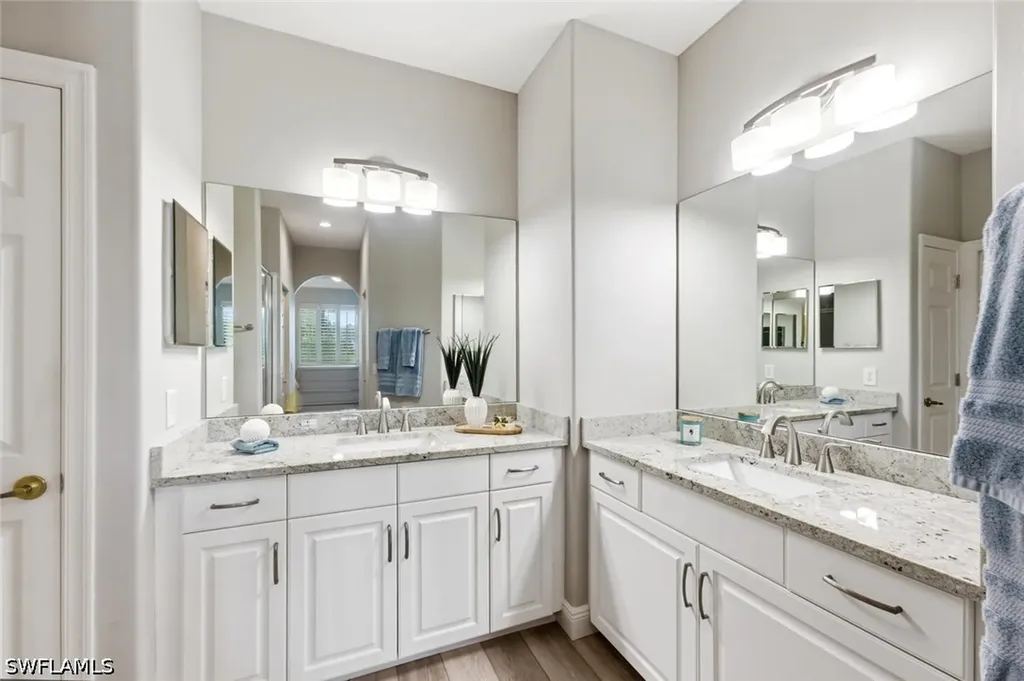 1641 Tarpon Bay Drive S Naples FL 34119