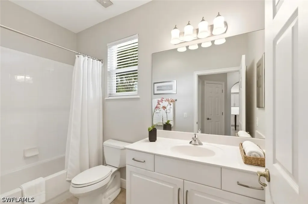 1641 Tarpon Bay Drive S Naples FL 34119
