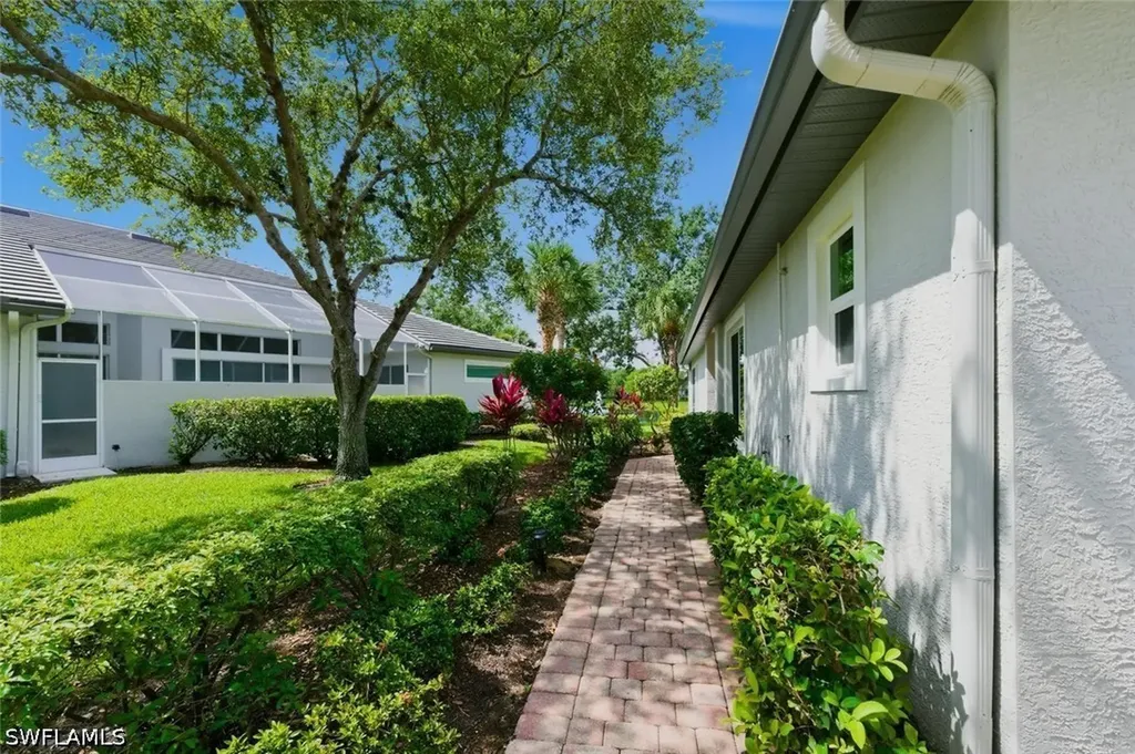 1641 Tarpon Bay Drive S Naples FL 34119