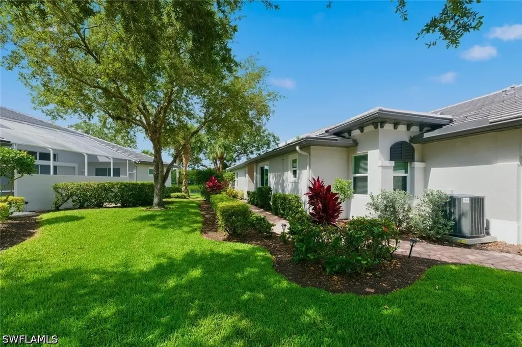 1641 Tarpon Bay Drive S Naples FL 34119