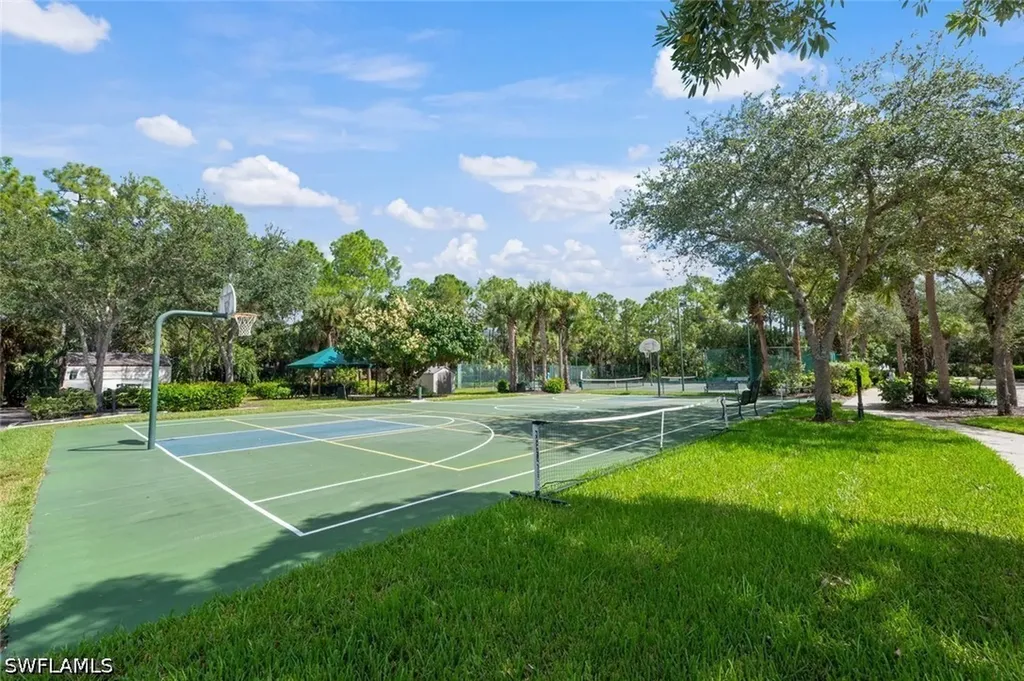 1641 Tarpon Bay Drive S Naples FL 34119