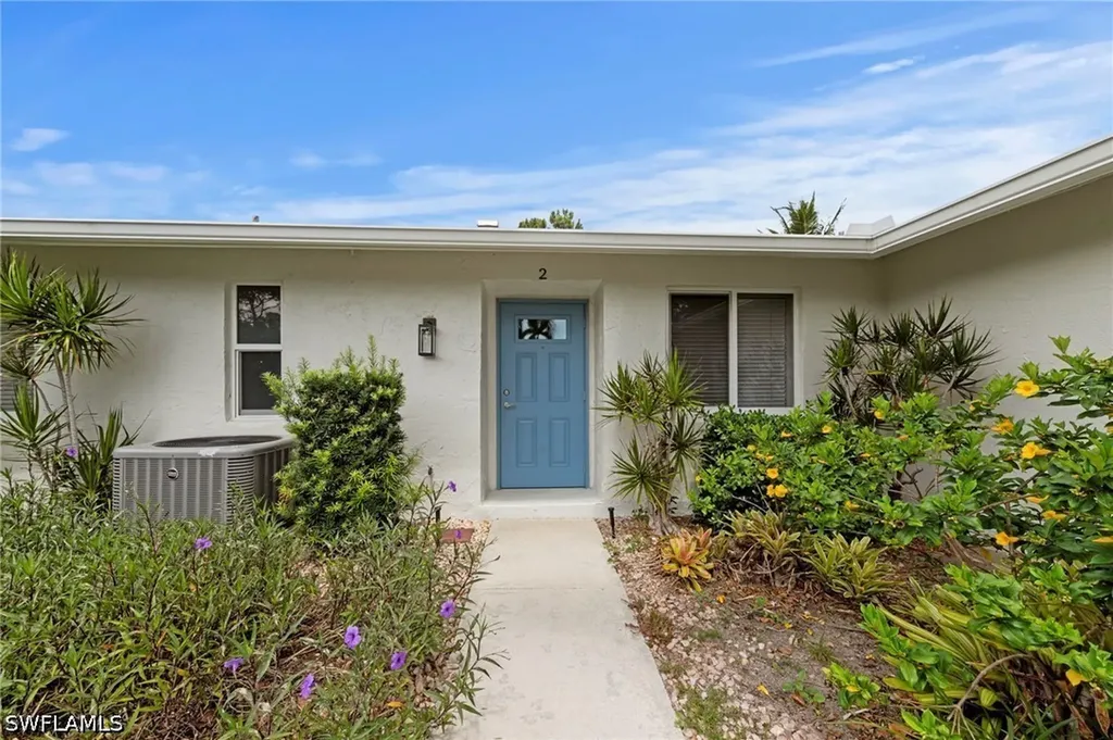50 Glades Boulevard Naples FL 34112