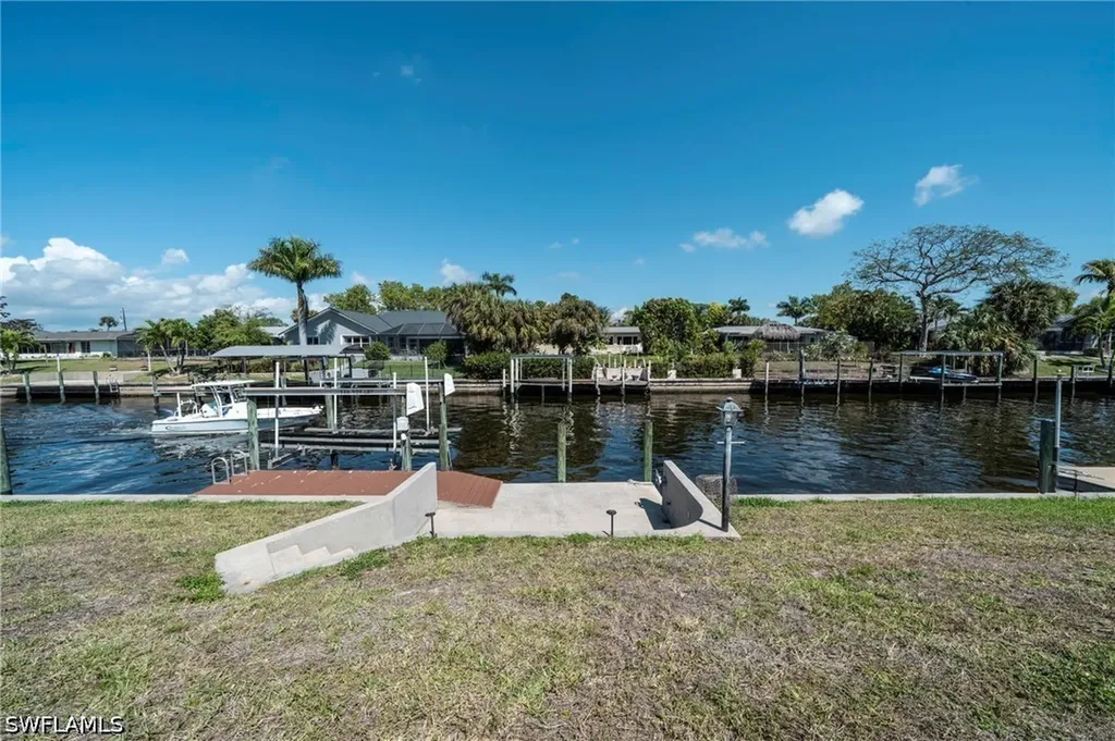 1433 SE 28th Terrace Cape Coral FL 33904
