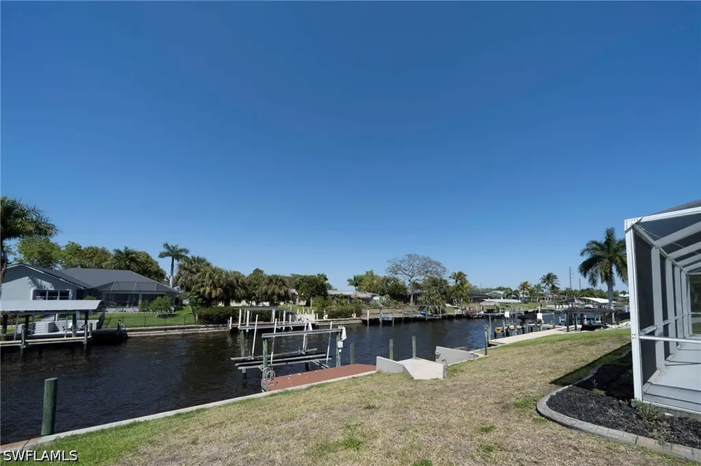 1433 SE 28th Terrace Cape Coral FL 33904