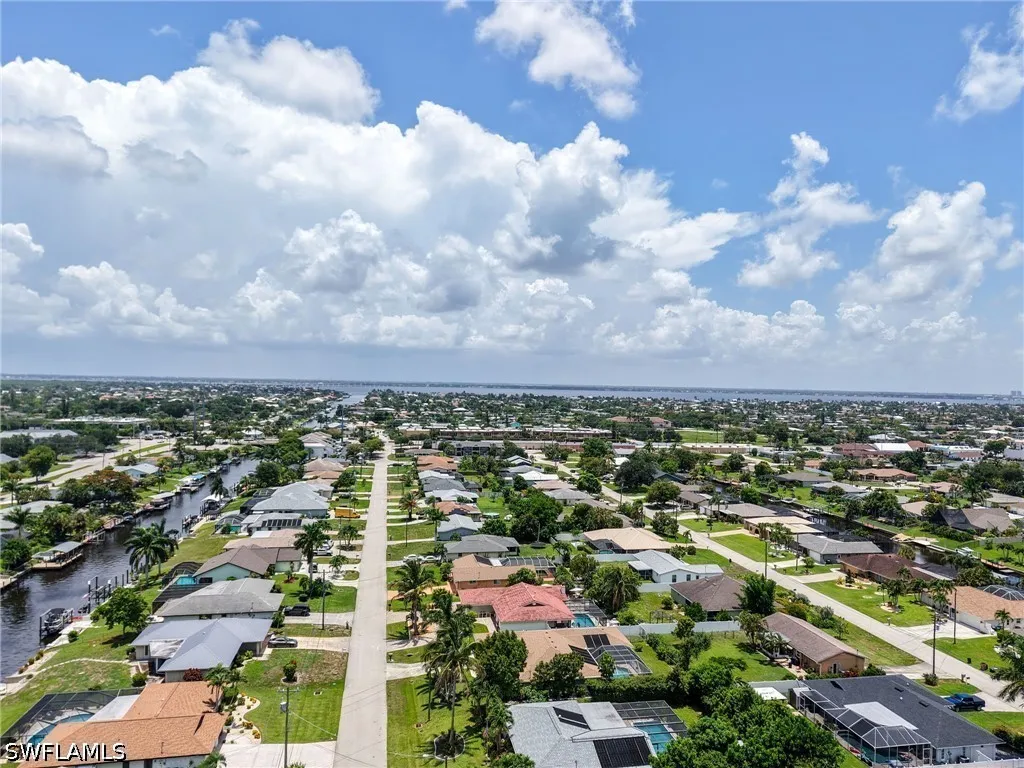 1433 SE 28th Terrace Cape Coral FL 33904