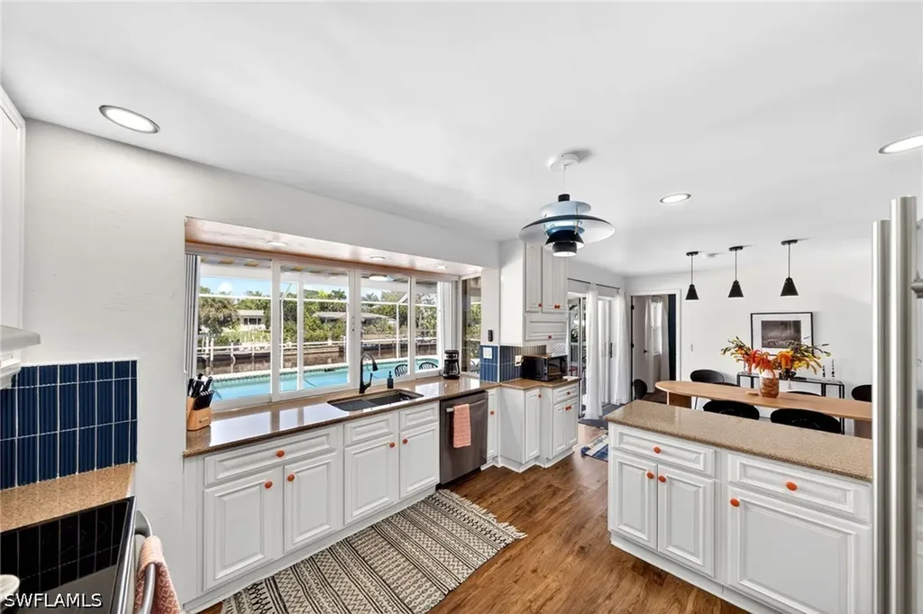 1433 SE 28th Terrace Cape Coral FL 33904