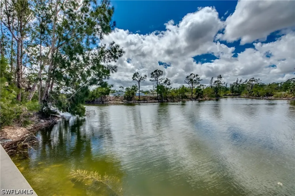 2012 NE 33rd Lane Cape Coral FL 33909
