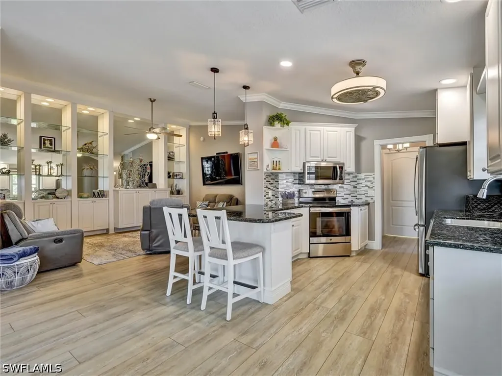 4533 Paseo Avila Naples FL 34109