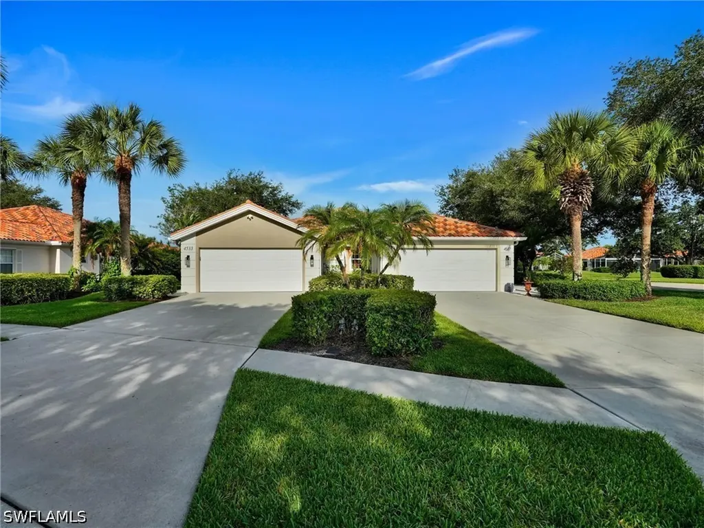 4533 Paseo Avila Naples FL 34109