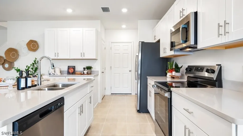 6523 Equinox Lane North Fort Myers FL 33917