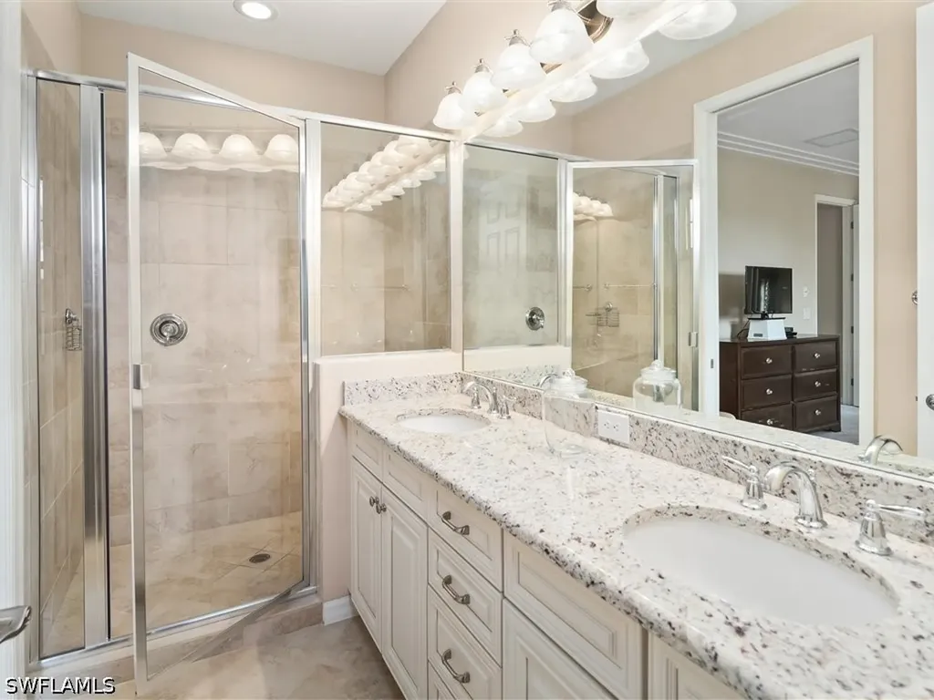 9071 Albion Lane N Naples FL 34113