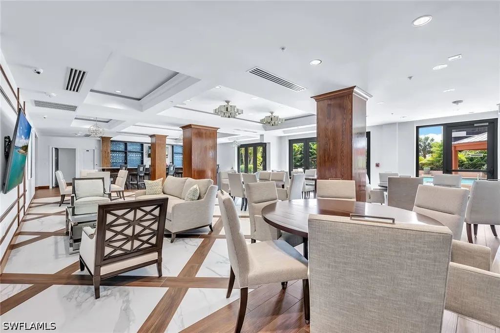 6075 Pelican Bay Boulevard Naples FL 34108