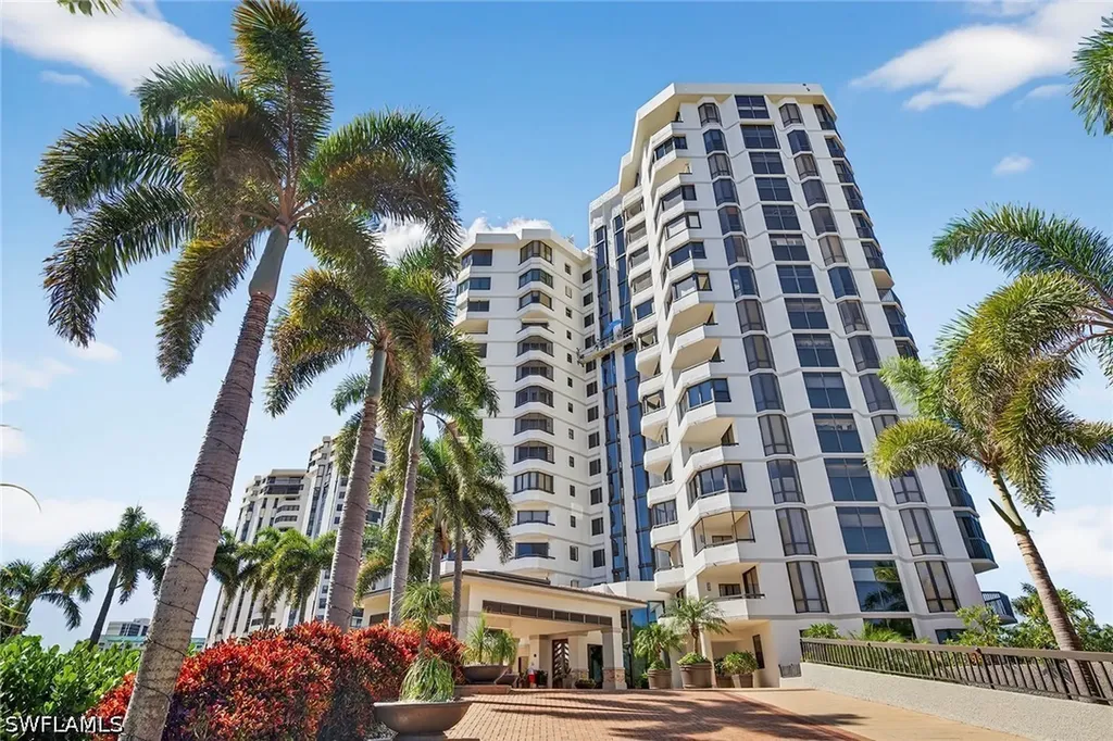 6075 Pelican Bay Boulevard Naples FL 34108