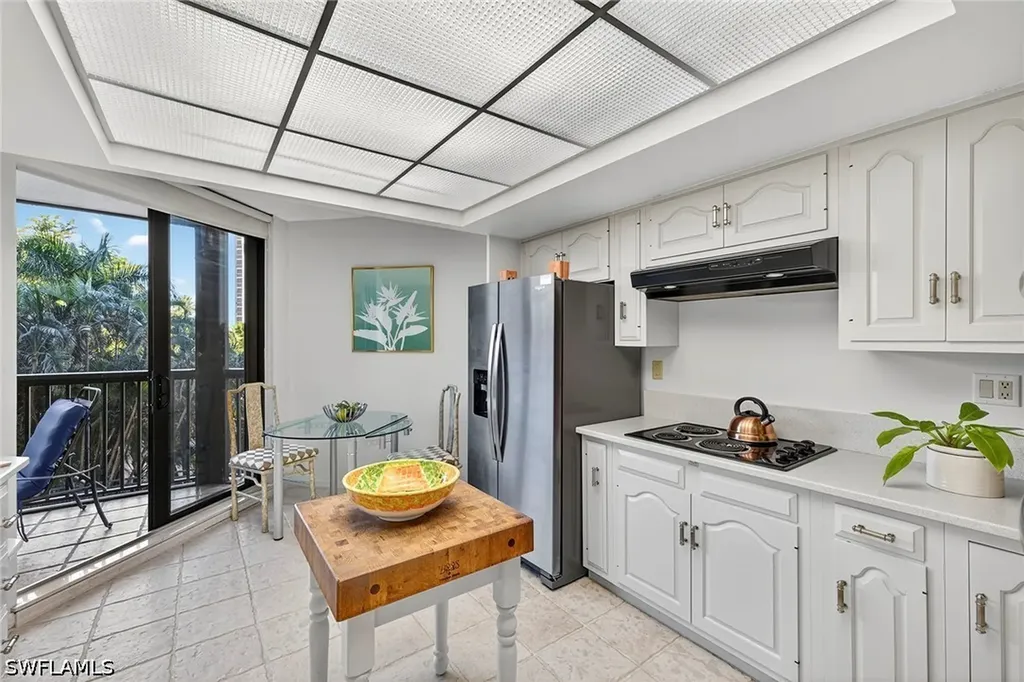 6075 Pelican Bay Boulevard Naples FL 34108