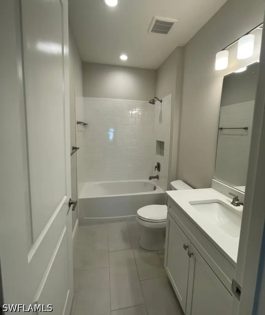 4600 Skysail Drive Skysail FL 34120