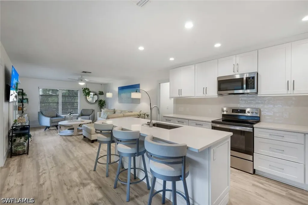 27292 East Drive Bonita Springs FL 34135