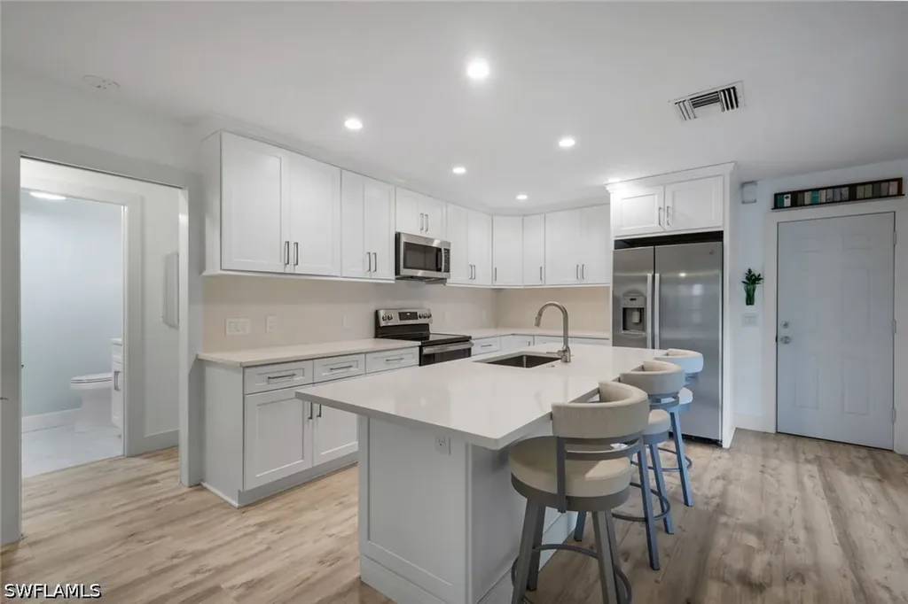 27292 East Drive Bonita Springs FL 34135