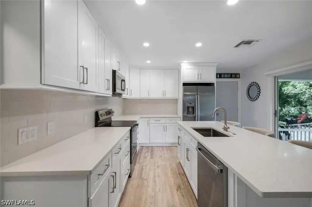 27292 East Drive Bonita Springs FL 34135