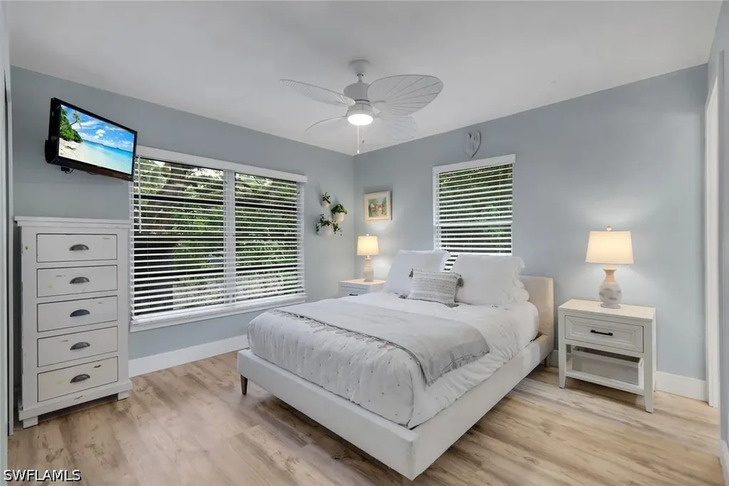 27292 East Drive Bonita Springs FL 34135
