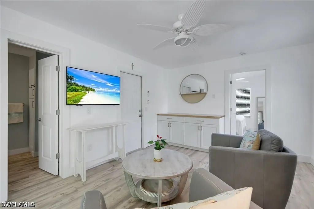 27292 East Drive Bonita Springs FL 34135