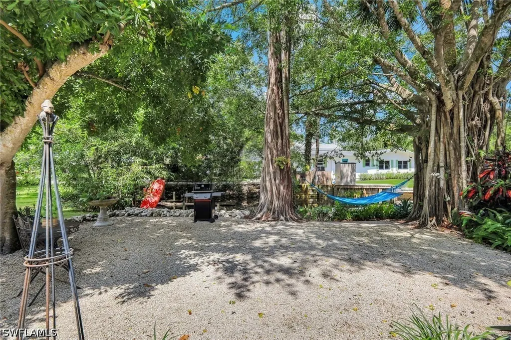 27292 East Drive Bonita Springs FL 34135