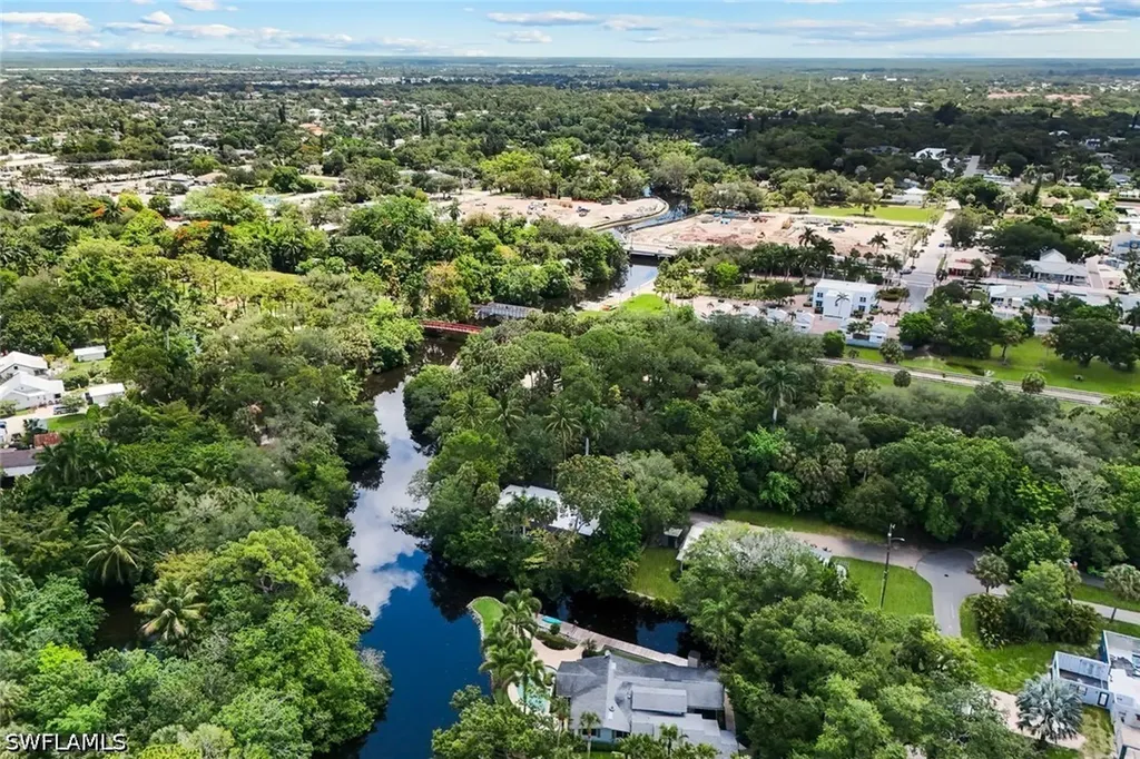 27292 East Drive Bonita Springs FL 34135